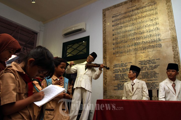 Siswa Ramai Kunjungi Museum Sumpah Pemuda