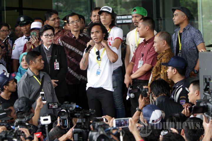 Slank Tolak Revisi UU KPK