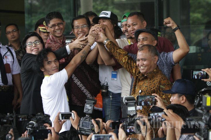 Slank Tolak Revisi UU KPK