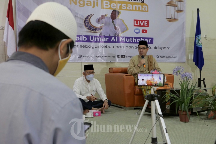 SMP IT PAPB Semarang Peringatan Isra Mikraj