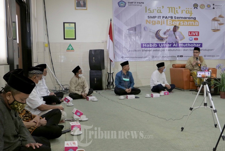 SMP IT PAPB Semarang Peringatan Isra Mikraj