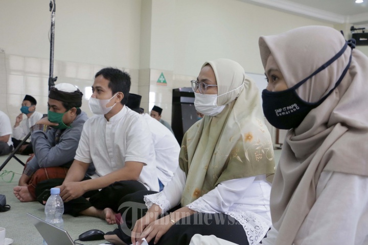 SMP IT PAPB Semarang Peringatan Isra Mikraj