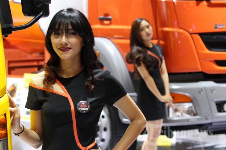 SPG Cantik Hiasi GIIAS 2016
