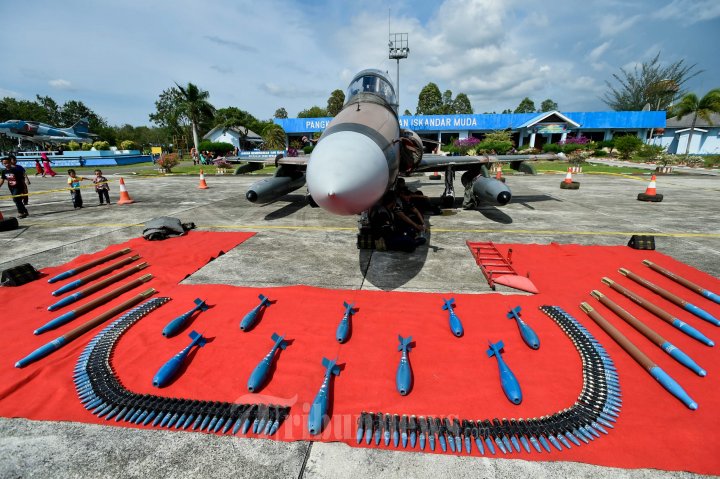 Static Show Pesawat Tempur Hawk di Lanud SIM