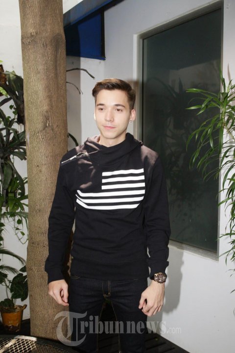 Stefan William Main Film Sebuah Lagu Untuk Tuhan