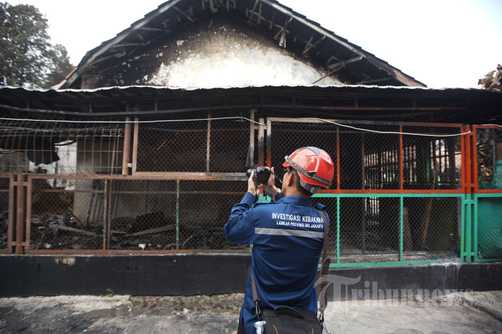 Suasana Pasca Kebakaran SDN 01 Pondok Bambu