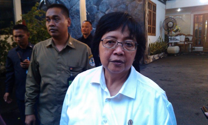 Suasana Pelayat Dirumah Duka Susi Pudjiastuti