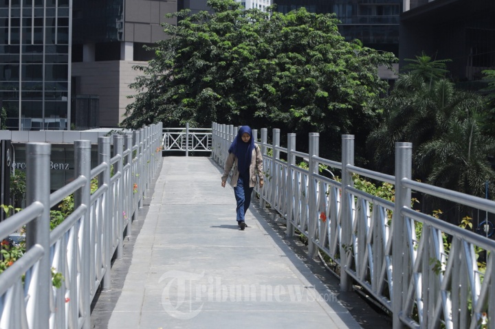 Suasana Penerapan Pembatasan Sosial Berskala Besar (PSBB) Di Jak