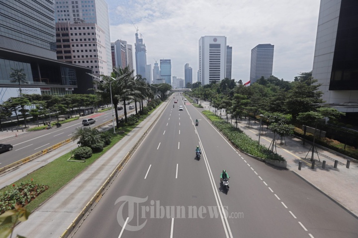 Suasana Penerapan Pembatasan Sosial Berskala Besar (PSBB) Di Jak