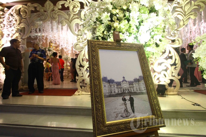 Suasana Penikahan Momo Geisha