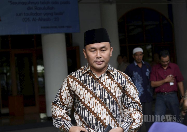 Sugianto Sabran Pelapor Bambang Widjojanto