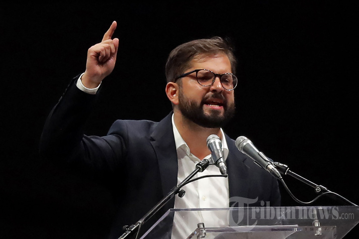 Suka Cita Pendukung Gabriel Boric, Presiden Terpilih Chile