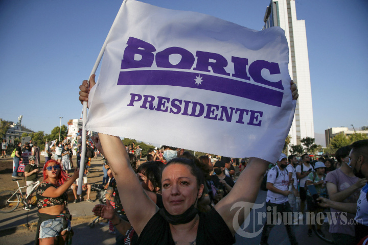 Suka Cita Pendukung Gabriel Boric, Presiden Terpilih Chile