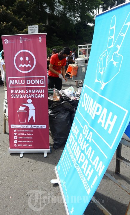 Sukarelawan Kuwalahan Punguti Sampah