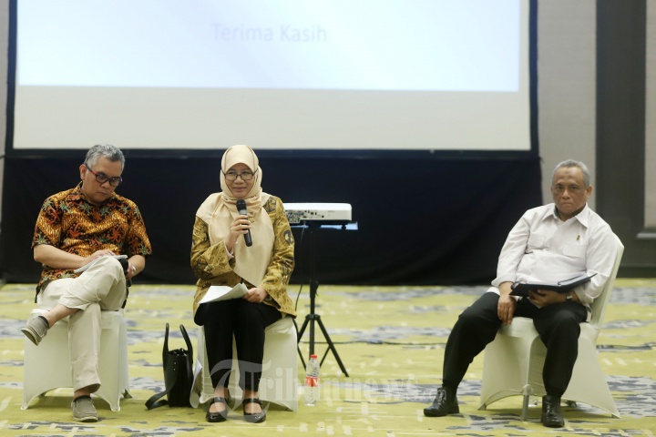 Sukma Violeta dan Indro Sugianto Narsum Diskusi