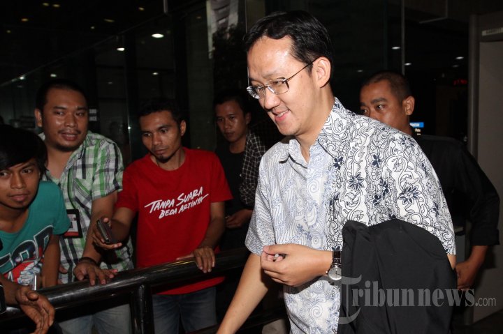 Sunny Tanuwidjaja Diperiksa KPK Selama 9 Jam