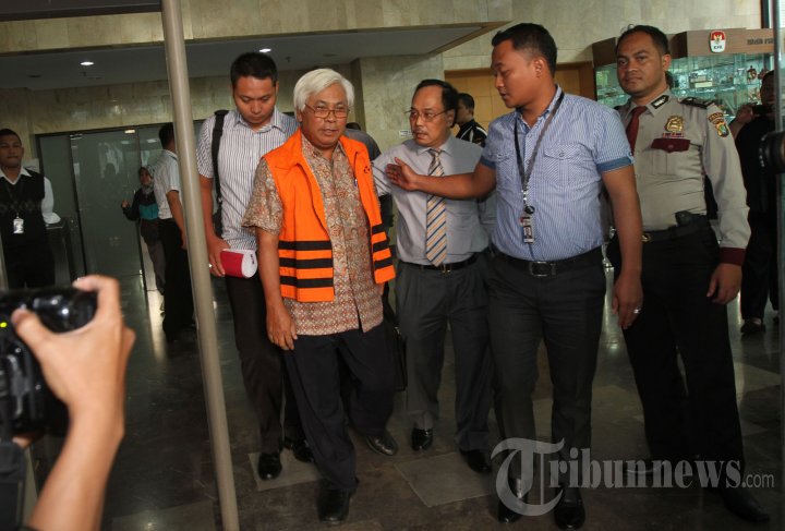 Suroso Atmo Martoyo Ditahan KPK