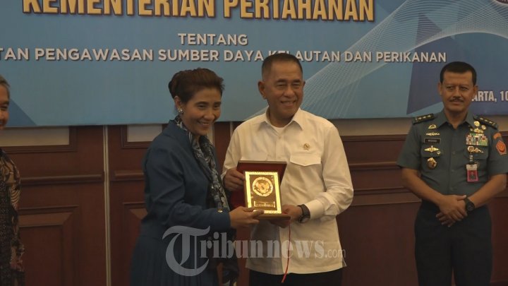Susi Pudjiastuti dan Ryamizard Ryacudu Lakukan MoU