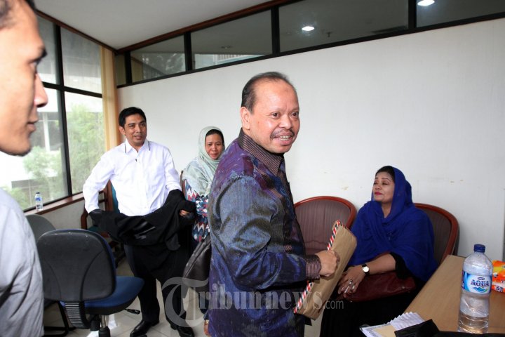 Sutan Bhatoegana Jalani Persidangan