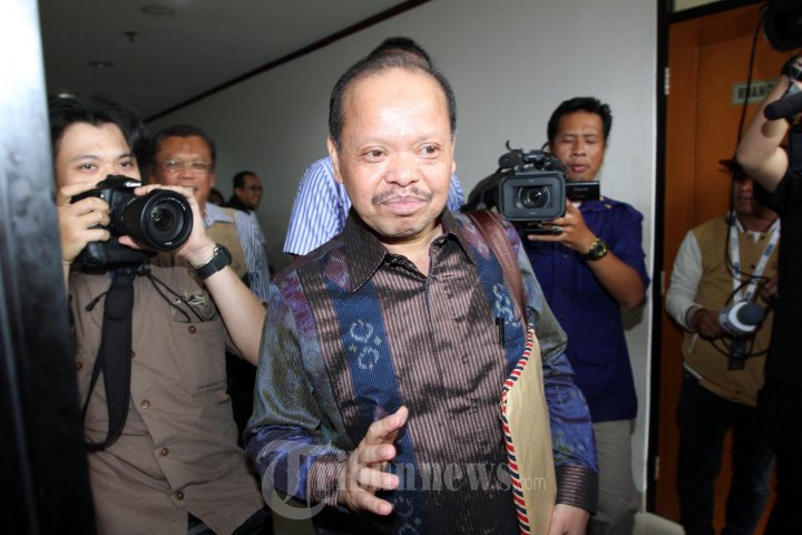 Sutan Bhatoegana Jalani Persidangan