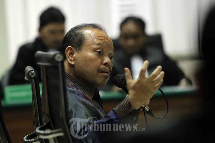 Sutan Bhatoegana Jalani Persidangan