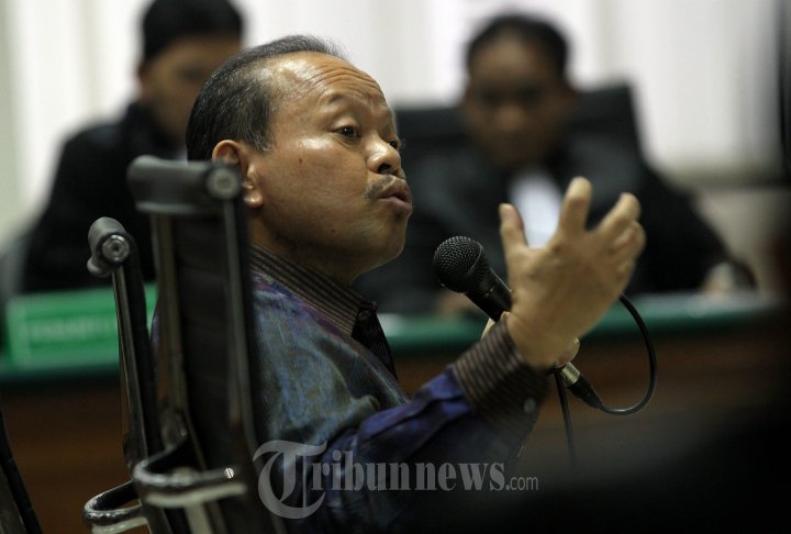 Sutan Bhatoegana Jalani Persidangan