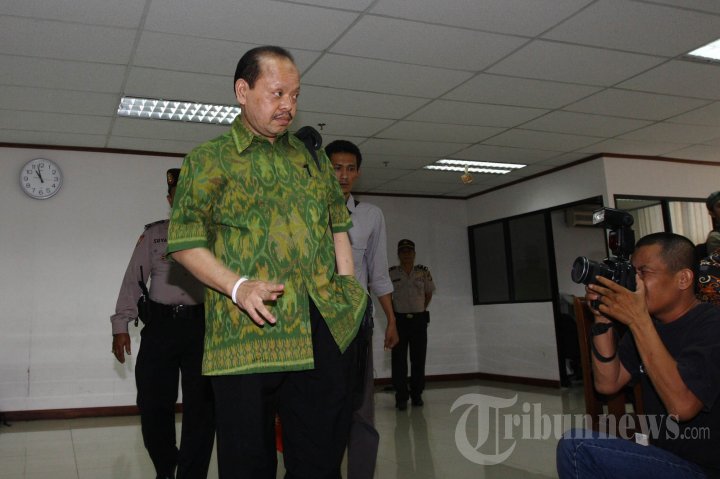 Sutan Bhatoegana Jalani Sidang Lanjutan
