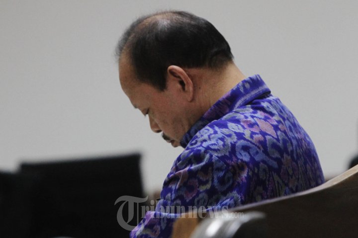 Sutan Bhatoegana Jalani Sidang Pemeriksaan Terdakwa