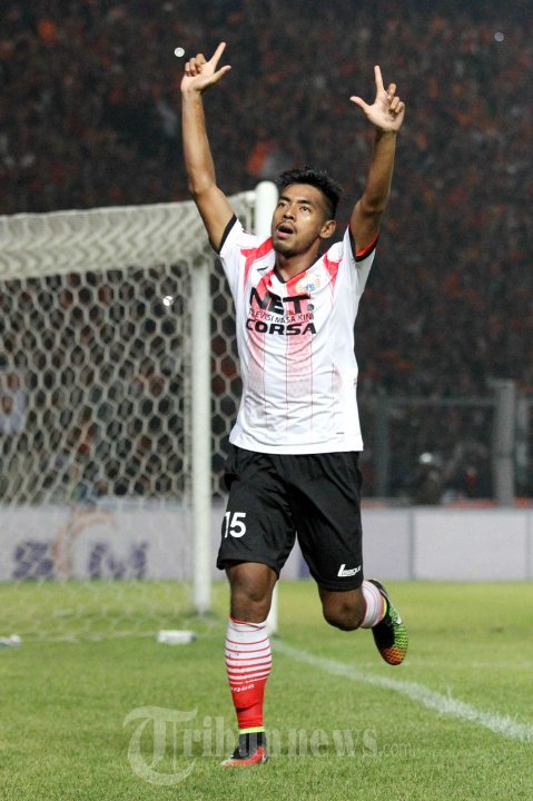 Syahroni Lakukan Selebrasi Uasi Cetak Gol