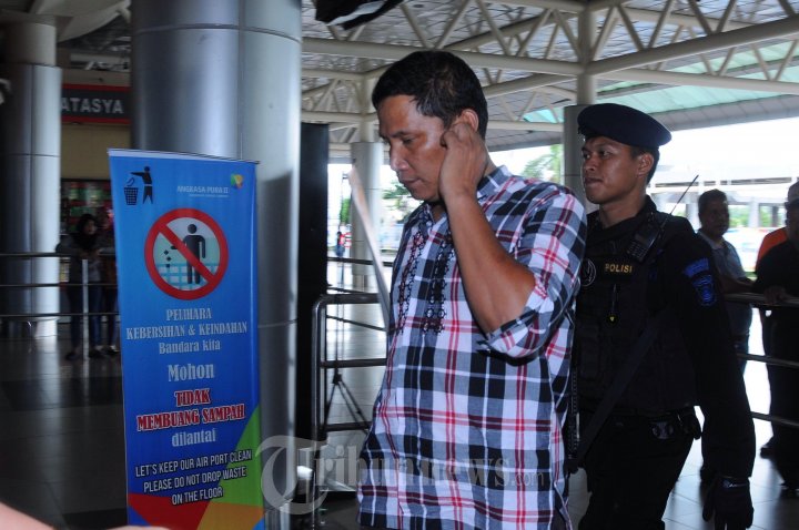 Syamsudin Fei dan Faisyar Saat Ditangkap KPK