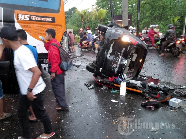 Tabrakan Beruntun di Puncak Telan 3 Korban Tewas