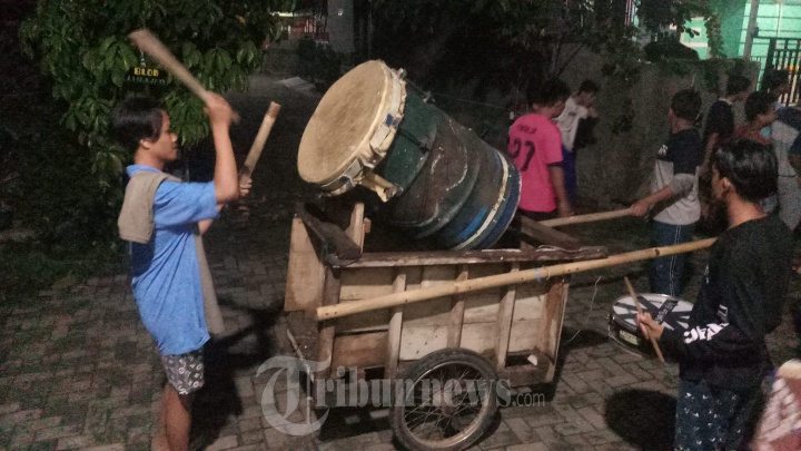 Tabuh Bedug Bangunkan Sahur
