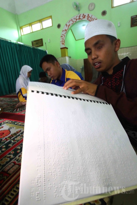 Tadarusan Dengan Al Quran Braile