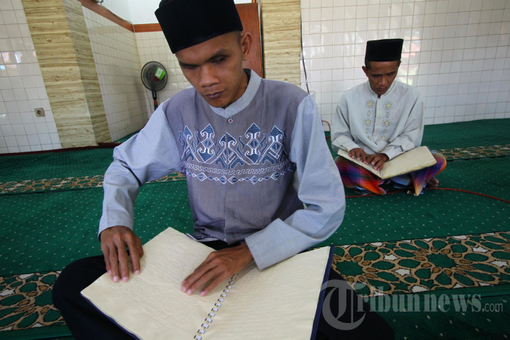 Tadarusan Penyandang Tunanetra di Malang