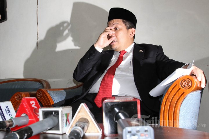 Tanggapan Fahri Hamzah Terkait Pencopotan Dirinya