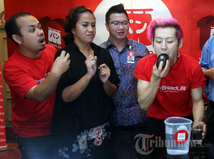 Tantangan Makan Cepat Roti Bread Life