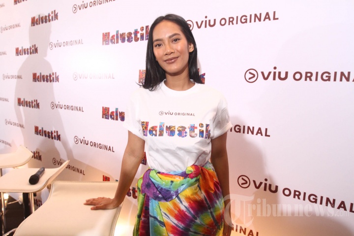 Tara Basro Main di Viu Series Halustik