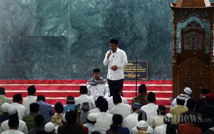Tarawih Pertama di Mesjid KH Hasyim Ashari