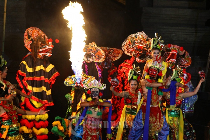 Tari Topeng Ramaian Malang Art Week
