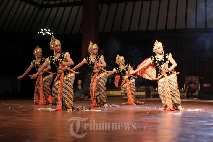 Tarian Peringati Hari Tari Se-Dunia