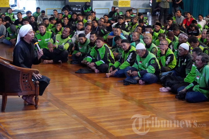 Tausiah Yuki PAS Band kepada Mitra Gojek Bandung Raya