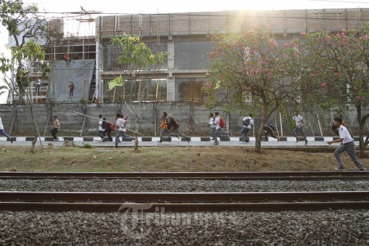 Tawuran Antar Pelajar SMA Tanjung Barat
