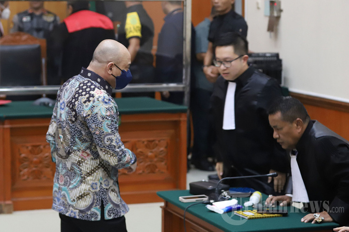 Teddy Minahasa Divonis Penjara Seumur Hidup