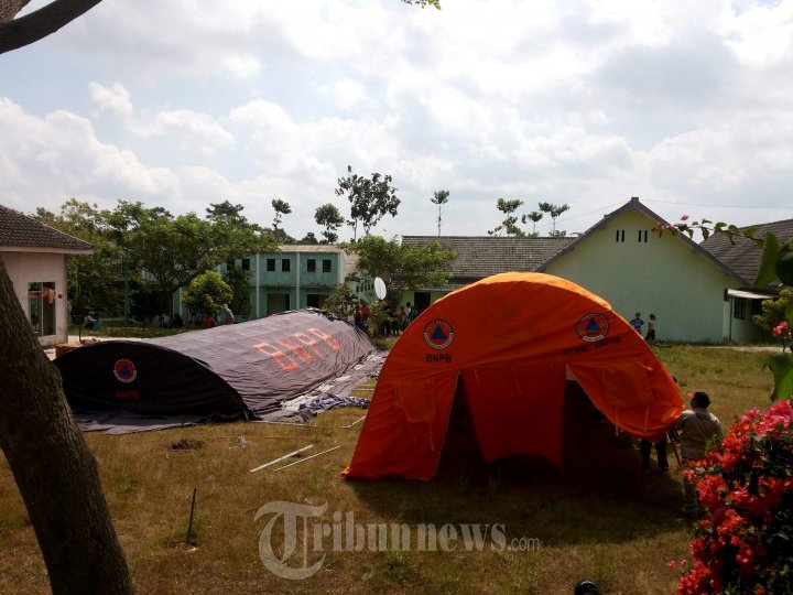 Tenda Bencana Gunung Raung Bondowoso