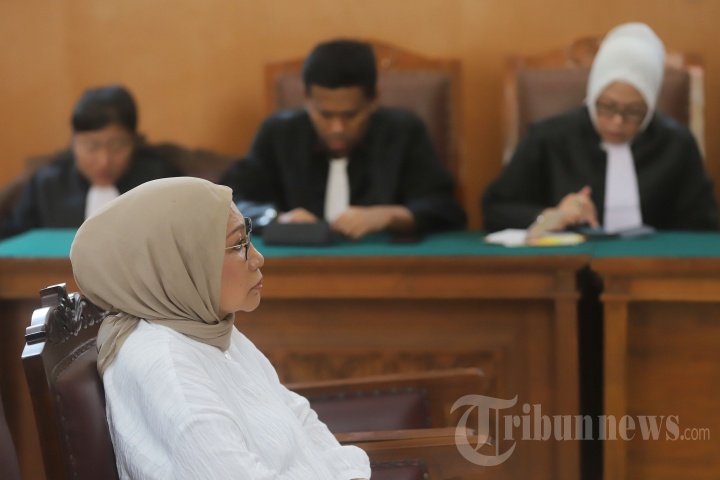 Terbukti Sebarkan Hoaks, Ratna Sarumpaet Divonis 2 Tahun Penjara