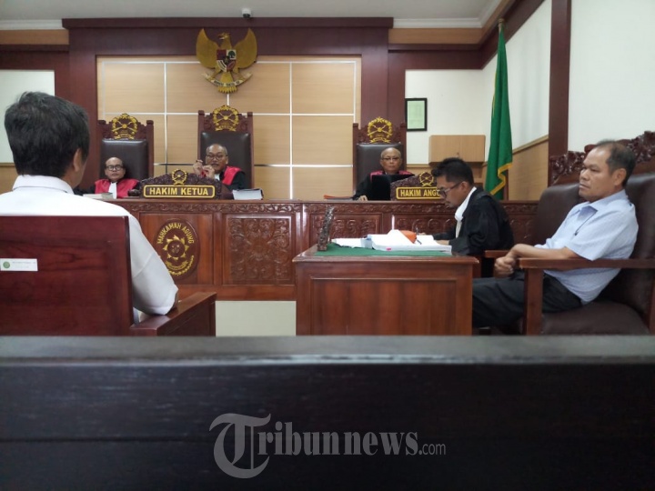 Terdakwa Tjen Jung Sen Kambali Jalani Sidang