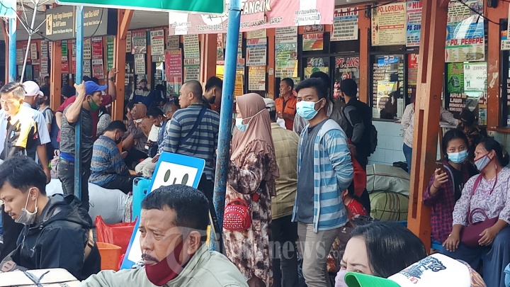 Terminal AKAP Kalideres Dipadati Pemudik Lebaran