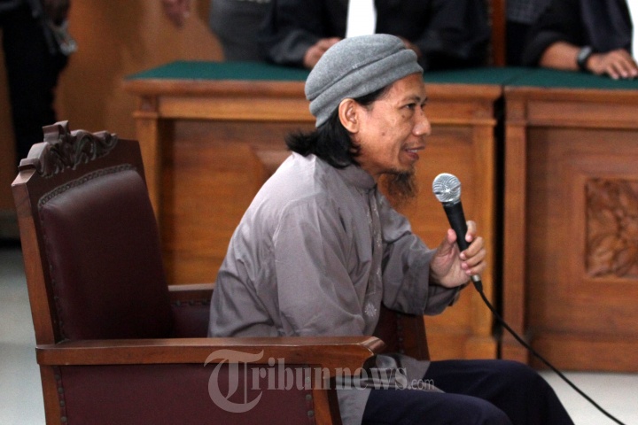 Terdakwa Kasus Bom Thamrin Aman Abdurrahman Dituntut Hukuman Mati