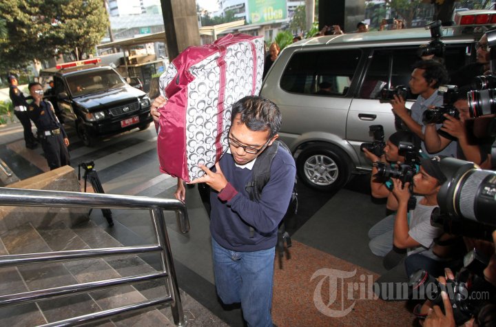 Tersangka OTT Anggota DPRD Musi Banyuasin