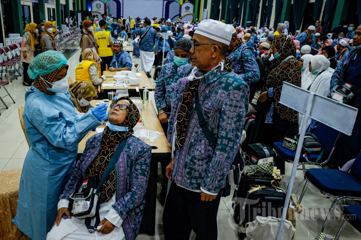 Tes Antigen Jamaah Haji saat Tiba di Tanah Air